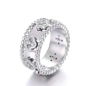 Platinum Four leaf ring